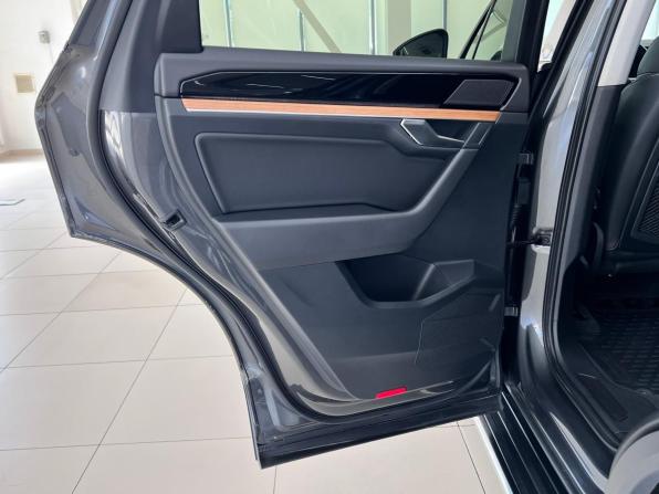Volkswagen Touareg III с пробегом 2018 года, цена 3 565 000 рублей, 216880 км, внедорожник, Автокод Объявления