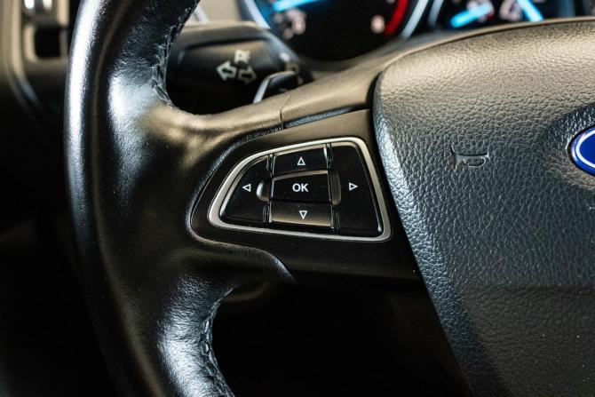 Ford Kuga II Рестайлинг с пробегом 2018 года, цена 1 780 000 рублей, 168580 км, внедорожник, Автокод Объявления