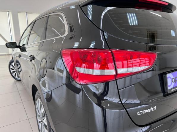 Kia Ceed II Рестайлинг с пробегом 2017 года, цена 1 390 000 рублей, 146226 км, универсал, Автокод Объявления