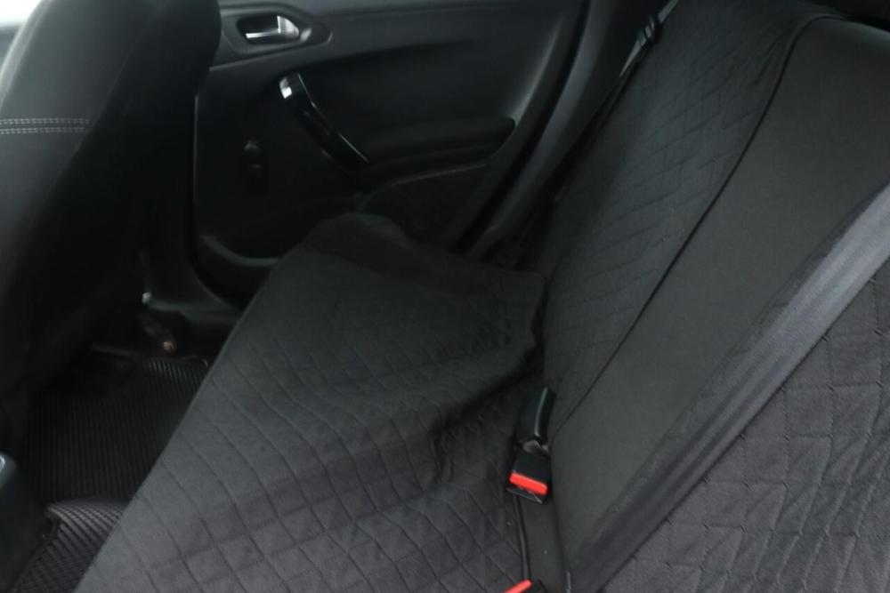 Peugeot 208 I Казань  - изображение 8