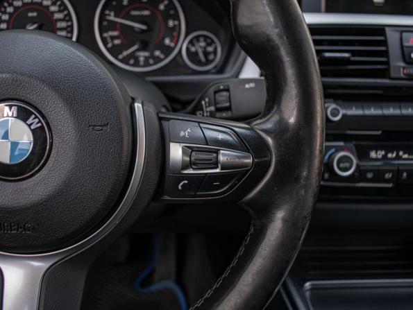 BMW 3 серии VI (F3x) Рестайлинг с пробегом 2018 года, цена 2 995 000 рублей, 174353 км, седан, Автокод Объявления
