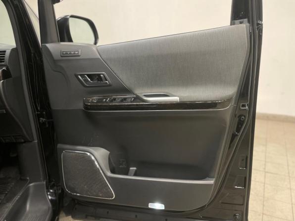 Toyota Vellfire I с пробегом 2014 года, цена 2 150 000 рублей, 252000 км, минивэн, Автокод Объявления