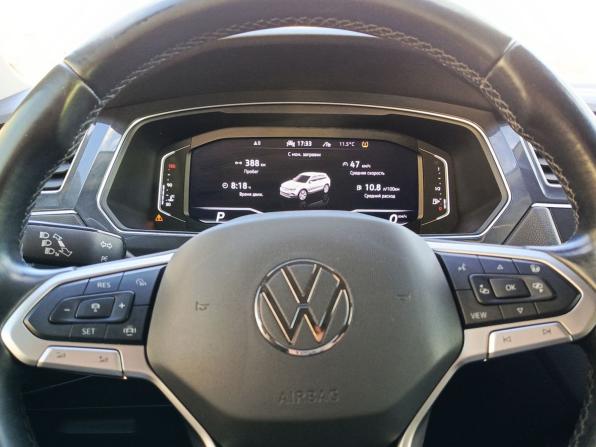 Volkswagen Tiguan II Рестайлинг с пробегом 2021 года, цена 2 380 000 рублей, 132800 км, внедорожник, Автокод Объявления