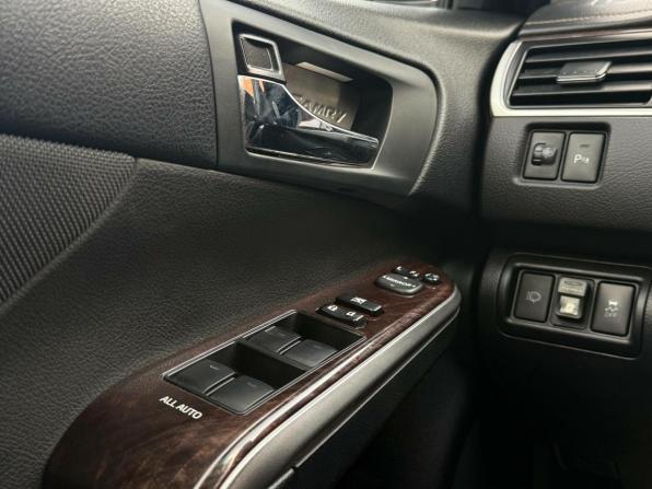 Toyota Camry VII (XV50) Рестайлинг 2 с пробегом 2017 года, цена 2 350 000 рублей, 215006 км, седан, Автокод Объявления
