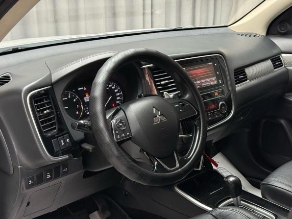 Mitsubishi Outlander III Рестайлинг 3 с пробегом 2019 года, цена 2 149 000 рублей, 108825 км, внедорожник, Автокод Объявления