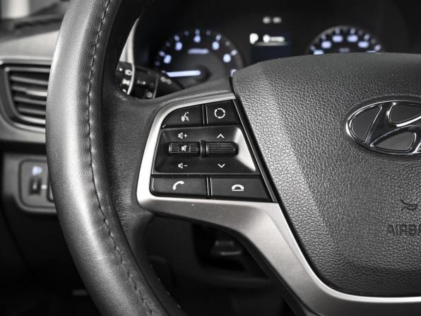 Hyundai Solaris II Рестайлинг с пробегом 2021 года, цена 1 799 000 рублей, 81238 км, седан, Автокод Объявления