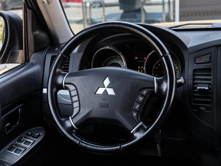Mitsubishi Pajero IV Рестайлинг 1 Москва  - изображение 11