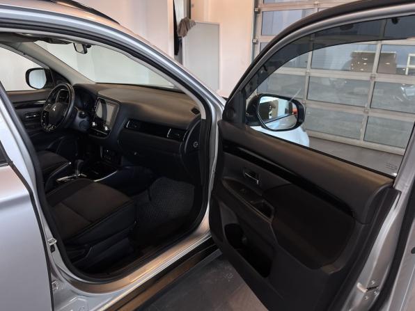 Mitsubishi Outlander III Рестайлинг 3 с пробегом 2021 года, цена 2 740 000 рублей, 36650 км, внедорожник, Автокод Объявления