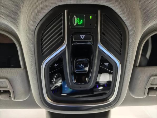 Geely Atlas II с пробегом 2024 года, цена 2 945 000 рублей, 31500 км, внедорожник, Автокод Объявления