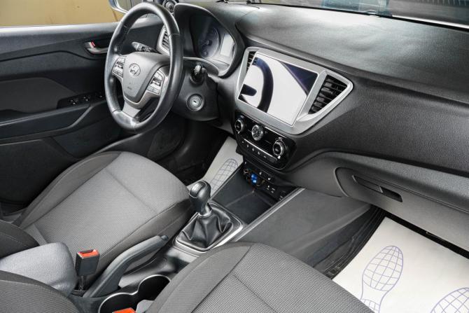 Hyundai Solaris II с пробегом 2017 года, цена 1 559 000 рублей, 80400 км, седан, Автокод Объявления