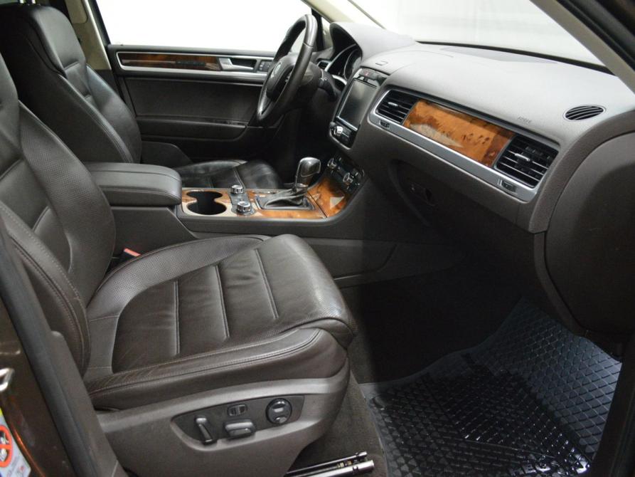 Volkswagen Touareg II Санкт-Петербург  - изображение 11