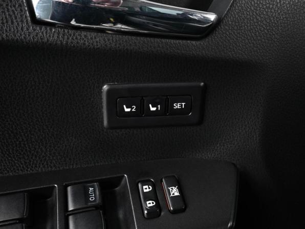 Toyota RAV4 IV (XA40) Рестайлинг с пробегом 2018 года, цена 2 850 000 рублей, 98007 км, внедорожник, Автокод Объявления