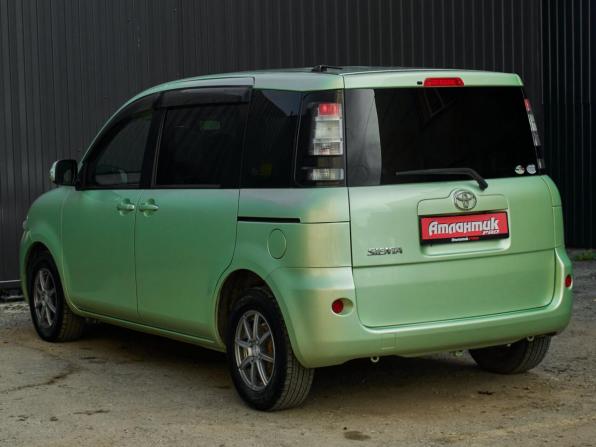 Toyota Sienta I Рестайлинг 2 с пробегом 2012 года, цена 900 000 рублей, 207819 км, минивэн, Автокод Объявления