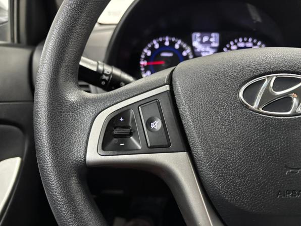 Hyundai Solaris I Рестайлинг с пробегом 2016 года, цена 800 000 рублей, 76944 км, седан, Автокод Объявления