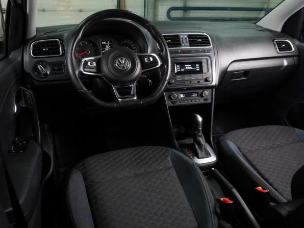 Volkswagen Polo V Рестайлинг с пробегом 2020 года, цена 1 267 000 рублей, 156006 км, седан, Автокод Объявления