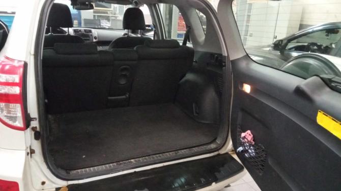 Toyota RAV4 III (XA30) Рестайлинг с пробегом 2011 года, цена 988 000 рублей, 327082 км, внедорожник, Автокод Объявления