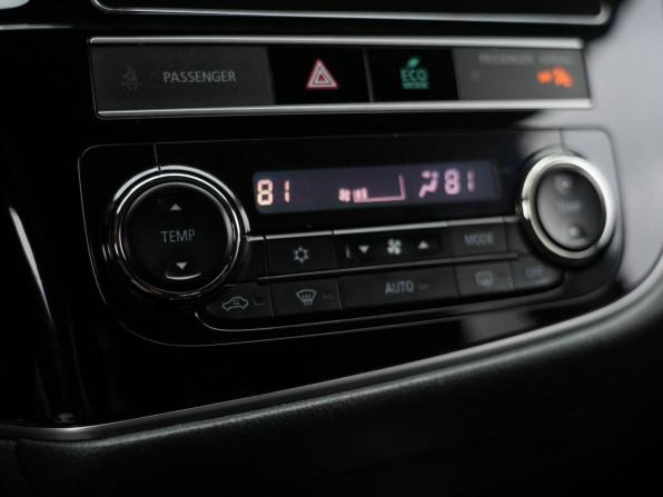 Mitsubishi Outlander III Рестайлинг 3 с пробегом 2018 года, цена 2 070 000 рублей, 55854 км, внедорожник, Автокод Объявления
