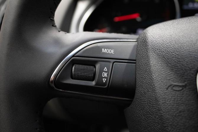 Audi Q7 I (4L) Рестайлинг с пробегом 2013 года, цена 2 099 000 рублей, 186813 км, внедорожник, Автокод Объявления