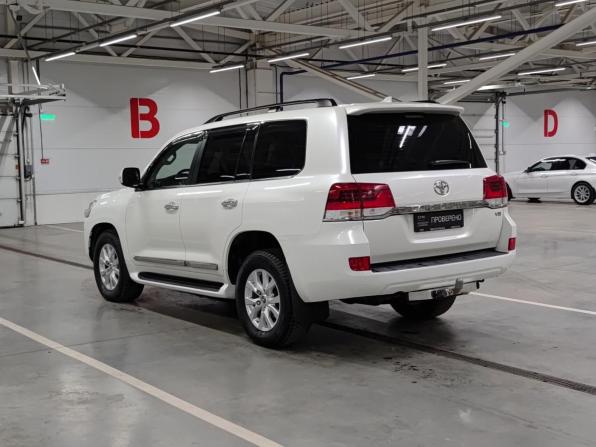 Toyota Land Cruiser 200 Series Рестайлинг 2 с пробегом 2016 года, цена 5 950 000 рублей, 96369 км, внедорожник, Автокод Объявления