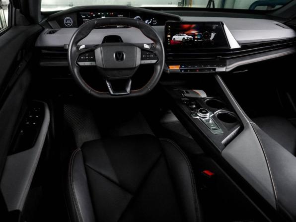 Changan UNI-V I с пробегом 2023 года, цена 2 295 000 рублей, 35822 км, лифтбек, Автокод Объявления