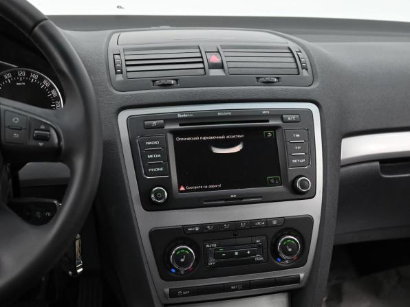 Skoda Octavia II (A5) Рестайлинг с пробегом 2012 года, цена 849 000 рублей, 111000 км, лифтбек, Автокод Объявления