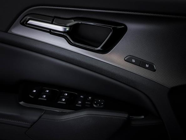 Kia Sportage V с пробегом 2025 года, цена 3 890 000 рублей, 42759 км, внедорожник, Автокод Объявления