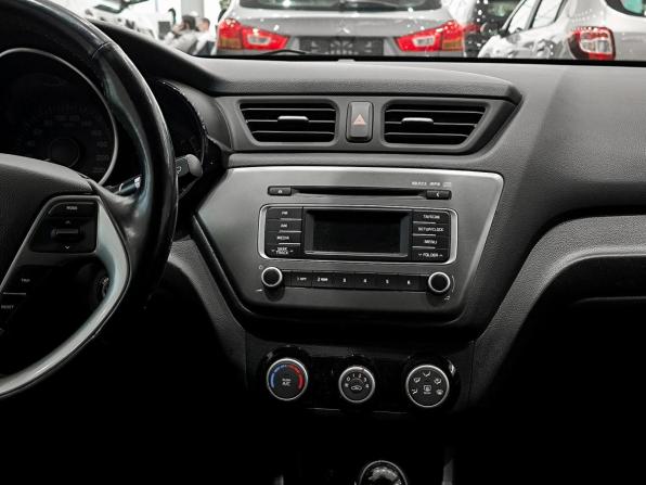 Kia Rio III Рестайлинг с пробегом 2017 года, цена 1 230 000 рублей, 92292 км, седан, Автокод Объявления