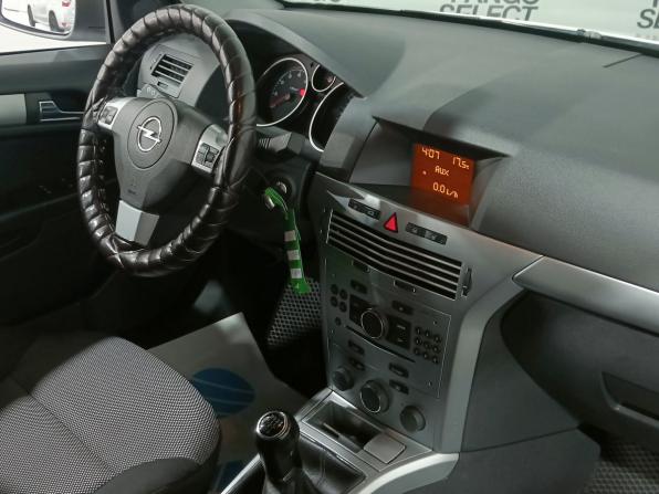 Opel Astra H Рестайлинг с пробегом 2013 года, цена 675 000 рублей, 147529 км, седан, Автокод Объявления