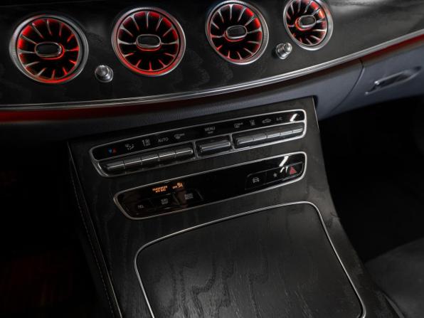 Mercedes-Benz E-Класс V (W213 S213 C238) Рестайлинг с пробегом 2020 года, цена 4 100 000 рублей, 107256 км, седан, Автокод Объявления