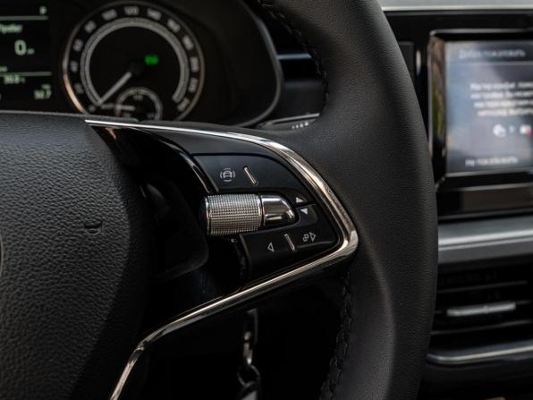 Skoda Rapid II с пробегом 2021 года, цена 1 760 000 рублей, 86383 км, лифтбек, Автокод Объявления