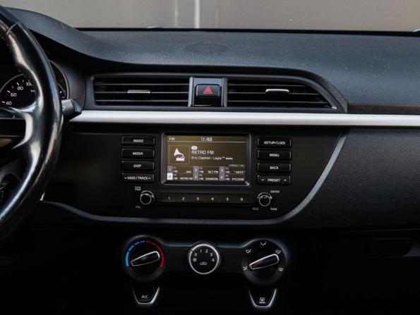 Kia Rio IV с пробегом 2018 года, цена 1 290 000 рублей, 166000 км, седан, Автокод Объявления