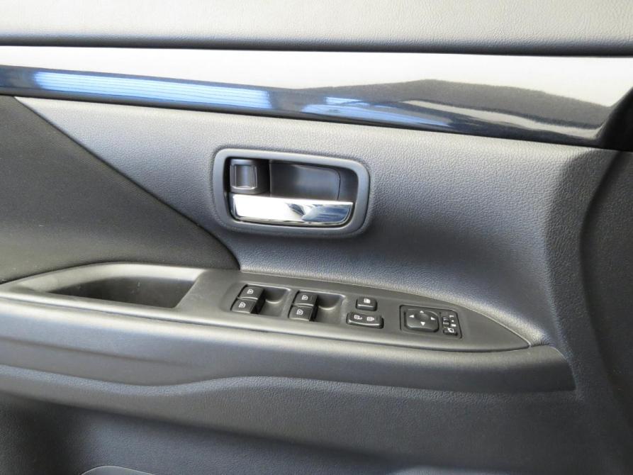 Mitsubishi Outlander III Рестайлинг 3 Санкт-Петербург  - изображение 9