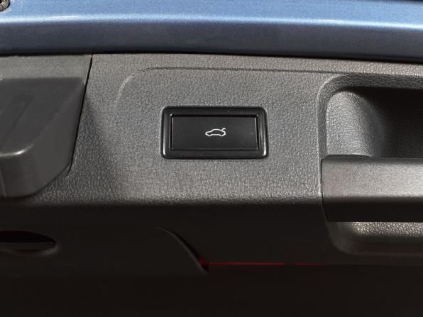 Volkswagen Passat B8 с пробегом 2015 года, цена 1 399 995 рублей, 186403 км, универсал, Автокод Объявления