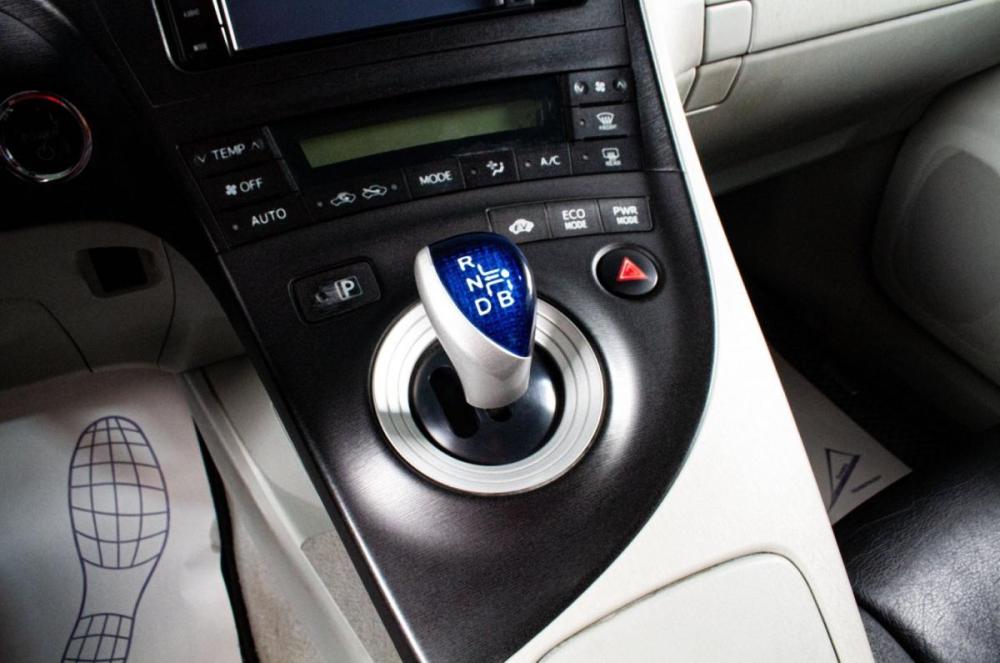 Toyota Prius III (XW30) Сургут  - изображение 15