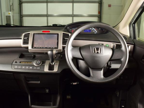 Honda Freed I Рестайлинг с пробегом 2011 года, цена 1 144 995 рублей, 156068 км, компактвэн, Автокод Объявления
