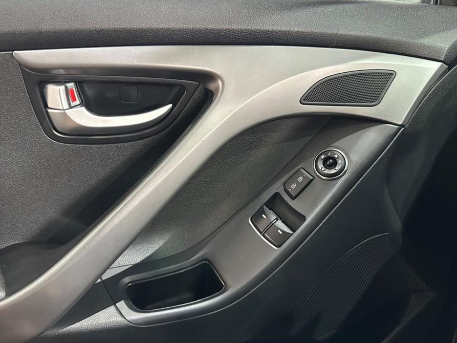 Hyundai Elantra V (MD) Рестайлинг Москва  - изображение 18