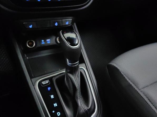 Hyundai Solaris II с пробегом 2017 года, цена 798 000 рублей, 287000 км, седан, Автокод Объявления