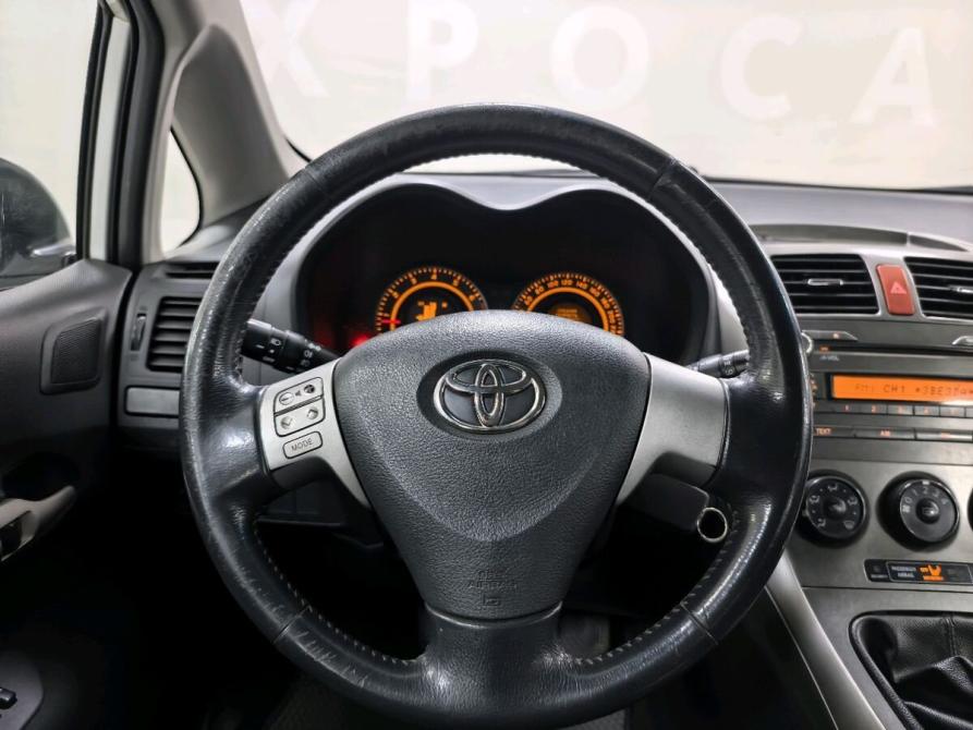 Toyota Auris I Краснодар  - изображение 12