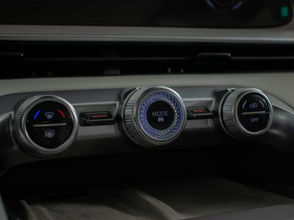 Exeed RX с пробегом 2024 года, цена 4 035 000 рублей, 9180 км, внедорожник, Автокод Объявления