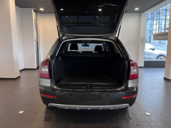 Skoda Octavia II (A5) Рестайлинг с пробегом 2011 года, цена 1 080 000 рублей, 316707 км, универсал, Автокод Объявления