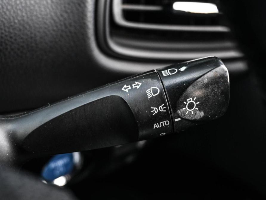 Toyota Prius IV (XW50) Новороссийск  - изображение 16