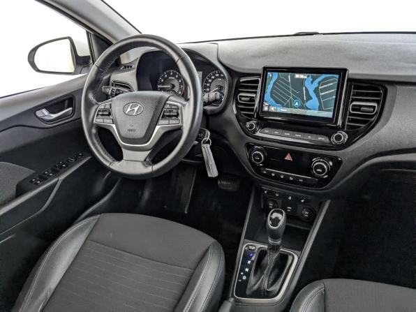 Hyundai Solaris II Рестайлинг с пробегом 2022 года, цена 1 799 000 рублей, 84425 км, седан, Автокод Объявления