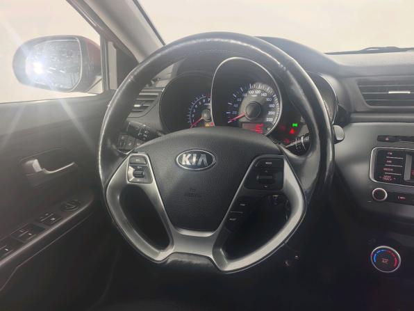 Kia Rio III Рестайлинг с пробегом 2017 года, цена 999 000 рублей, 131212 км, седан, Автокод Объявления