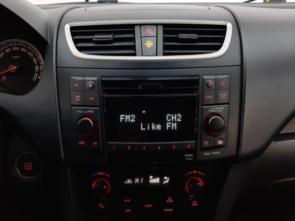 Suzuki Swift IV с пробегом 2011 года, цена 620 000 рублей, 182586 км, хэтчбек, Автокод Объявления