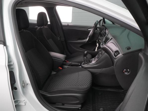 Opel Astra K с пробегом 2019 года, цена 1 431 000 рублей, 146712 км, хэтчбек, Автокод Объявления