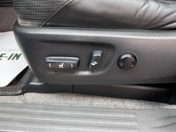 Toyota Land Cruiser Prado 150 Series с пробегом 2009 года, цена 2 695 000 рублей, 246110 км, внедорожник, Автокод Объявления