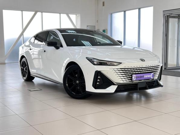 Changan UNI-V I с пробегом 2023 года, цена 2 130 000 рублей, 40544 км, лифтбек, Автокод Объявления