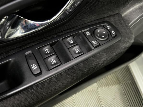 Renault Fluence I Рестайлинг с пробегом 2014 года, цена 990 000 рублей, 100000 км, седан, Автокод Объявления