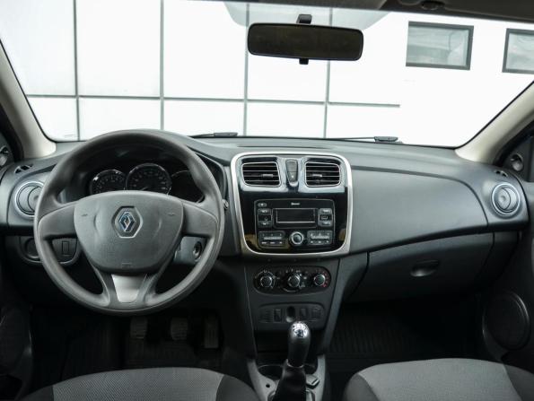 Renault Logan II с пробегом 2016 года, цена 595 000 рублей, 120977 км, седан, Автокод Объявления