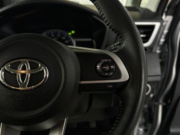 Toyota Roomy I Рестайлинг с пробегом 2021 года, цена 1 410 000 рублей, 55237 км, минивэн, Автокод Объявления